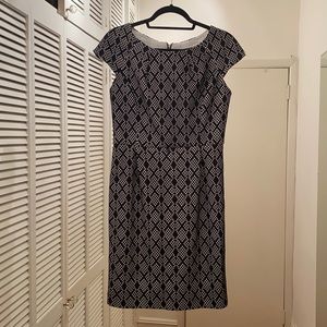 NWT Nine West black and white knit overlay v neck cap sleeve dress